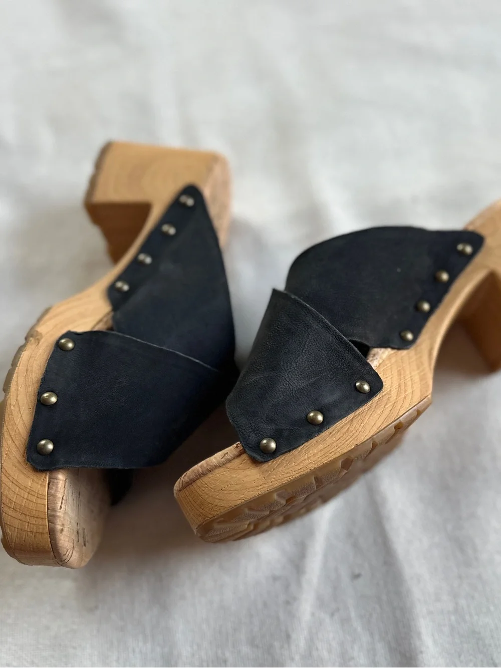 KORK-EASE Tatum Black Leather Crisscross Platform Clog Slide Sandals | 8